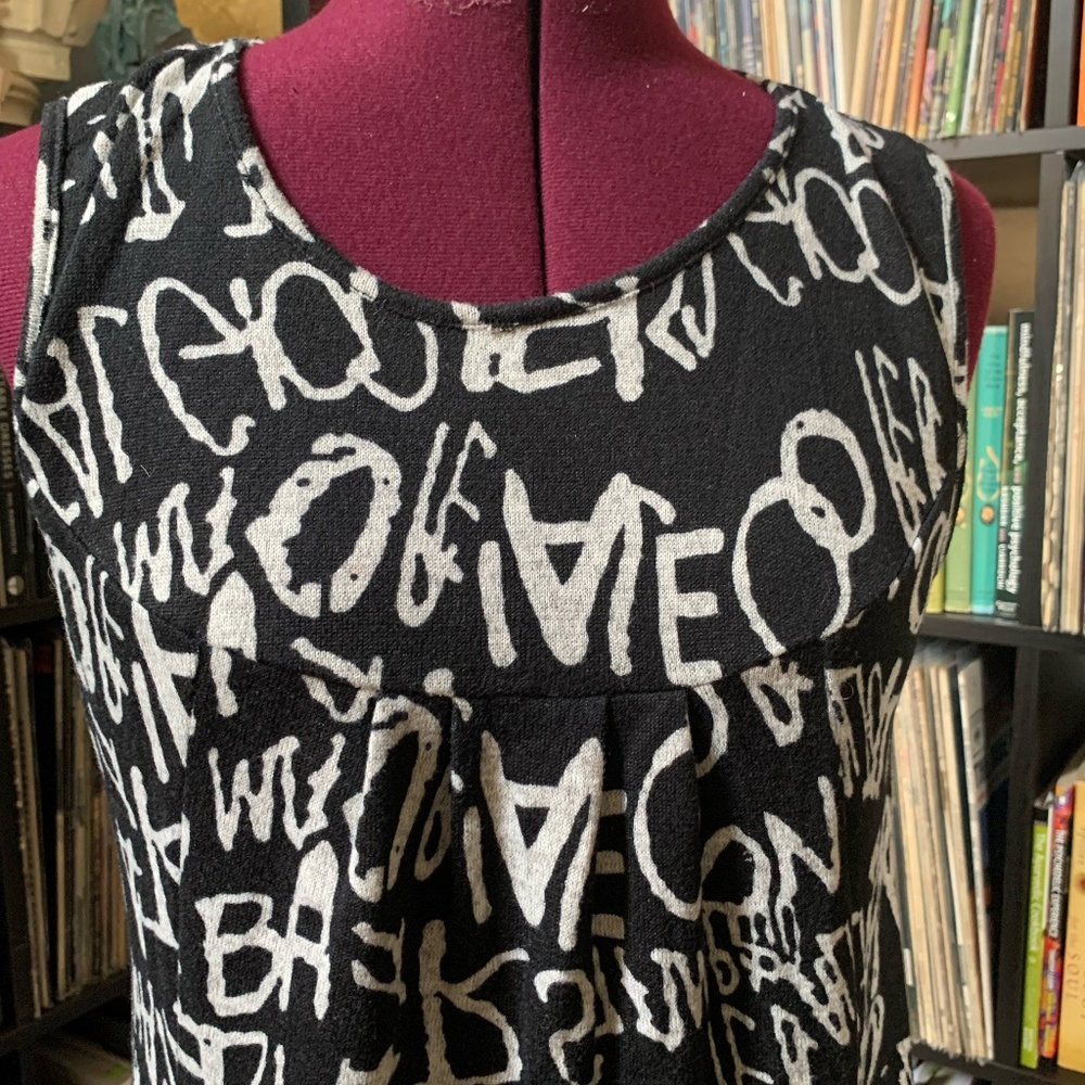 Sleeveless tunic dress